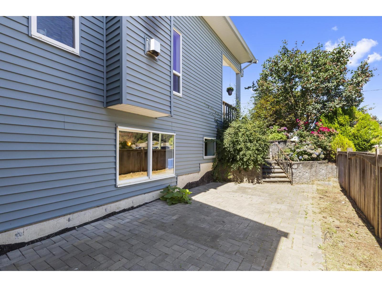 Photo 8 of 32934 12 Th Avenue, Mission BC