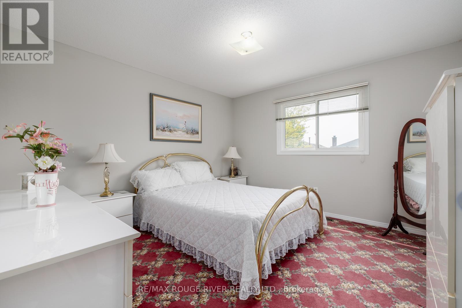 Photo 4 of 1106 Ridge Valley Drive, Oshawa ON