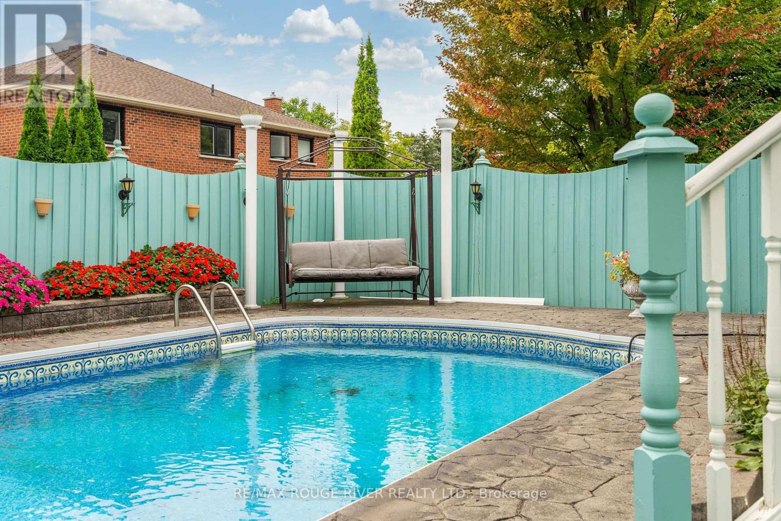 Photo 9 of 1106 Ridge Valley Drive, Oshawa ON