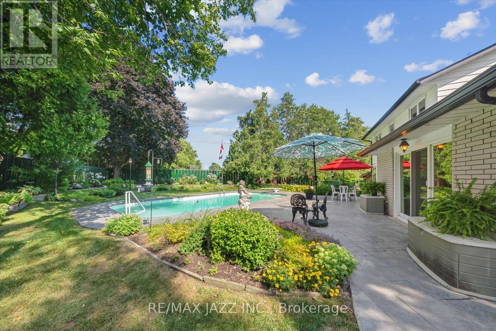 Photo 32 of 973 Orchid Court, Oshawa ON