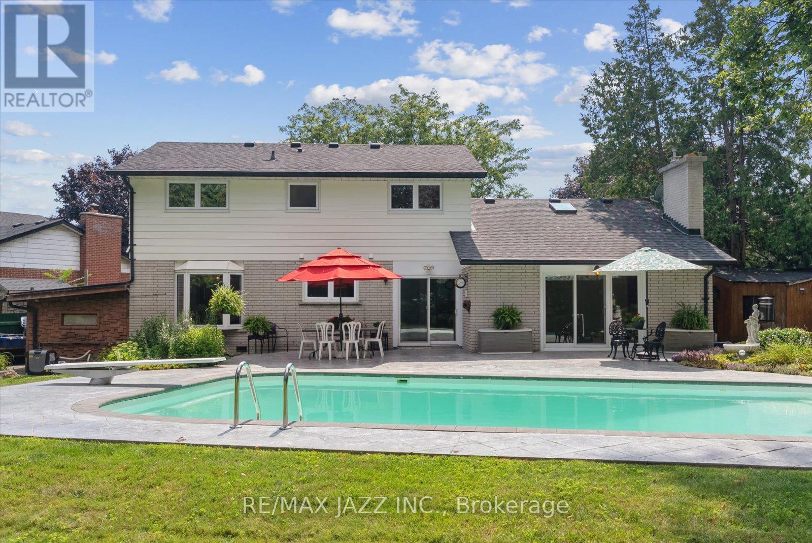 Photo 33 of 973 Orchid Court, Oshawa ON