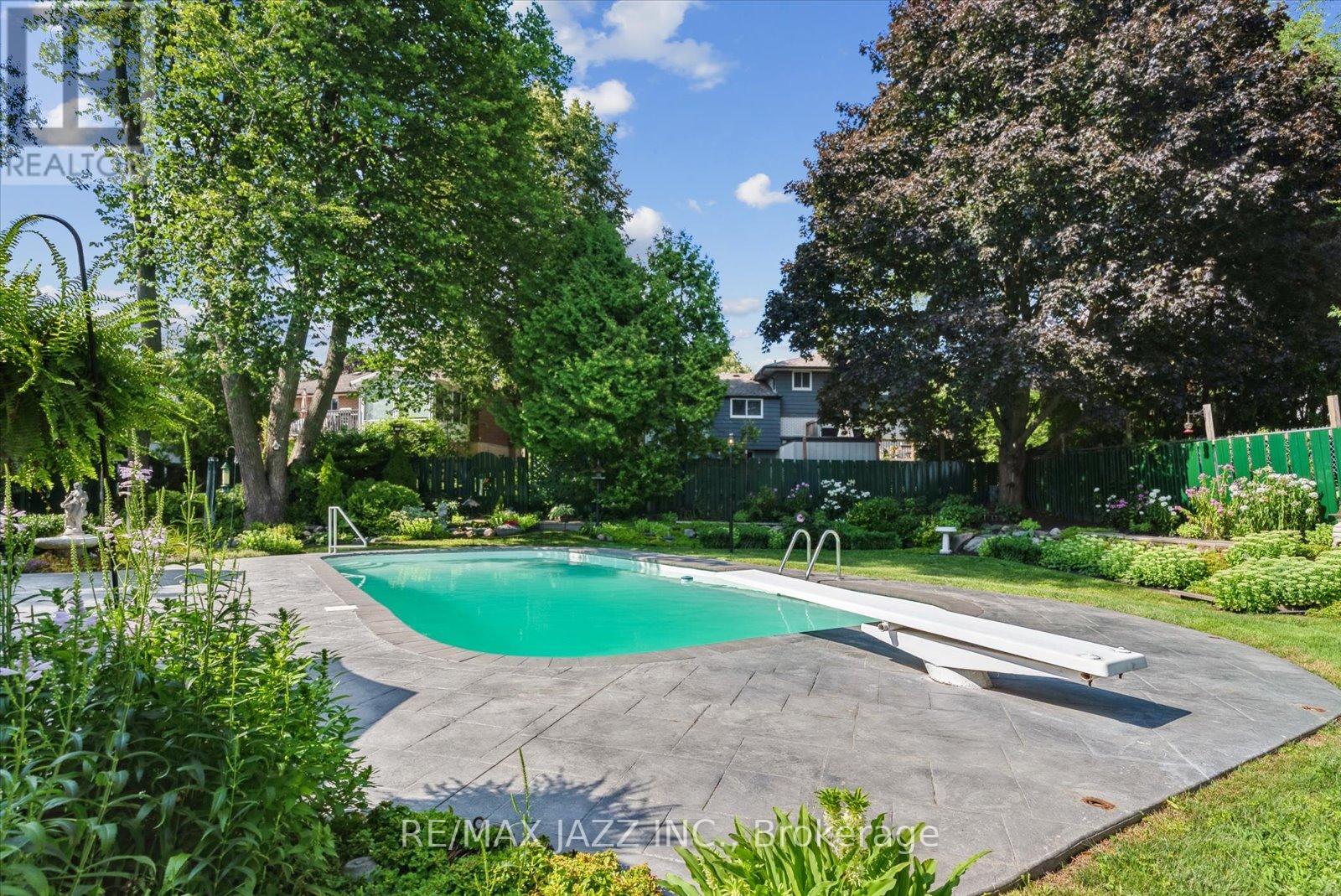 Photo 36 of 973 Orchid Court, Oshawa ON