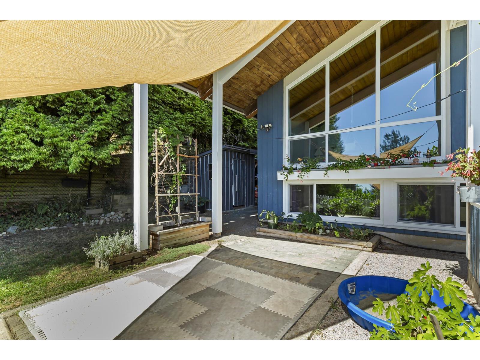 Photo 5 of 32934 12 Th Avenue, Mission BC