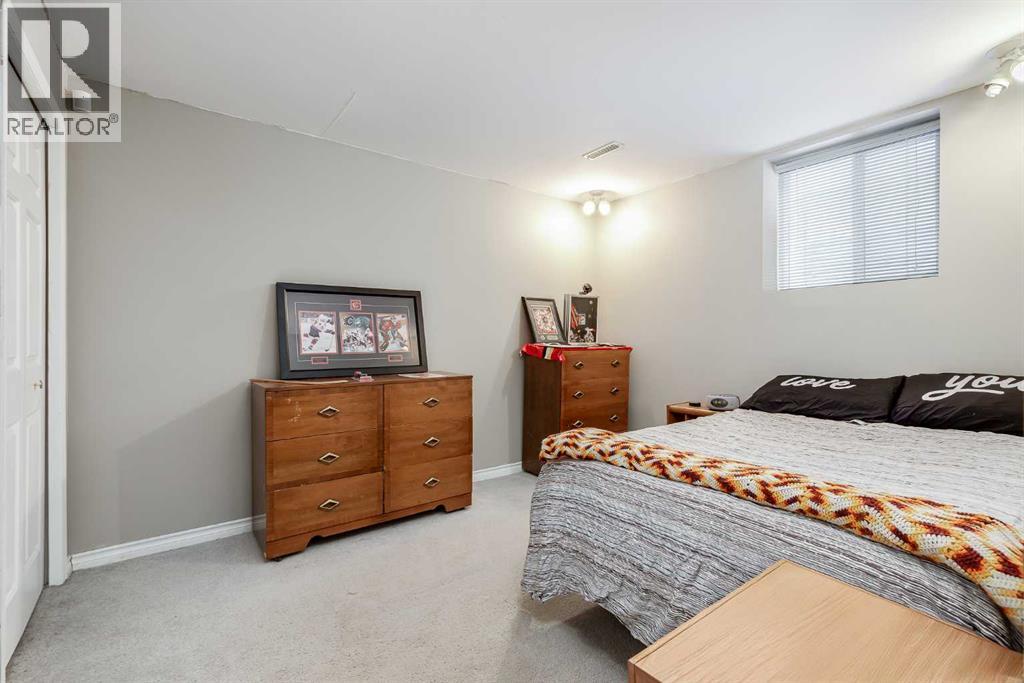 Single Family House for Sale in  Chaparral Ridge Drive SE Chaparral Calgary 