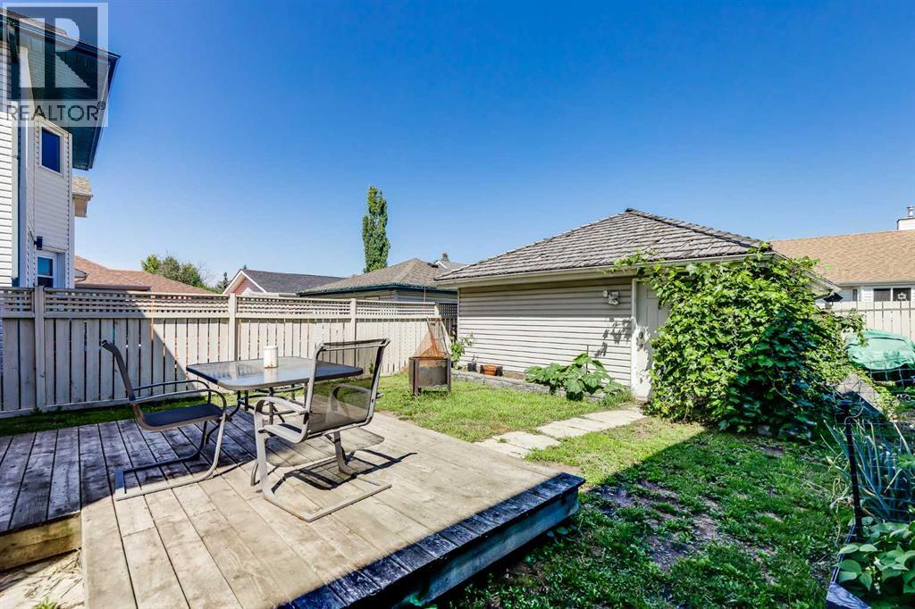 Single Family House for Sale in  Chaparral Ridge Drive SE Chaparral Calgary 