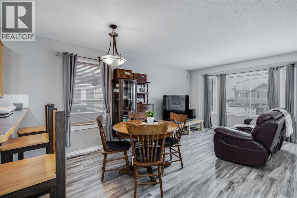 Single Family House for Sale in  Chaparral Ridge Drive SE Chaparral Calgary 