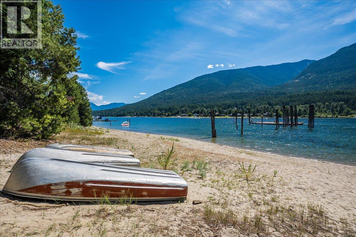 7691 Balfour Wharf Road, Balfour