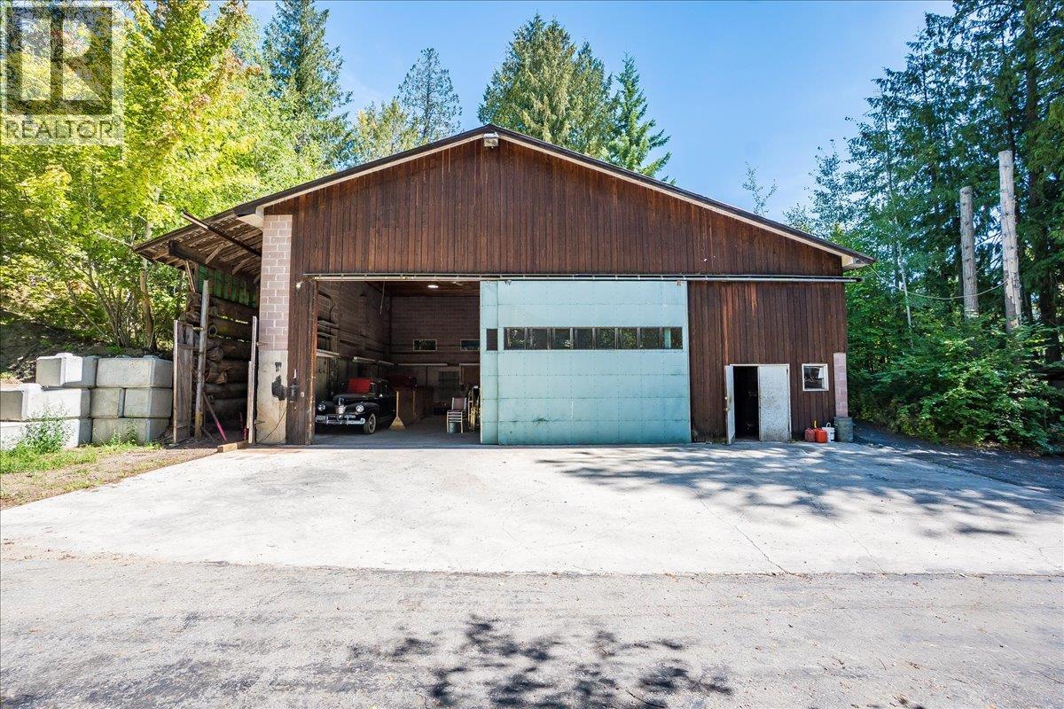 7691 Balfour Wharf Road, Balfour