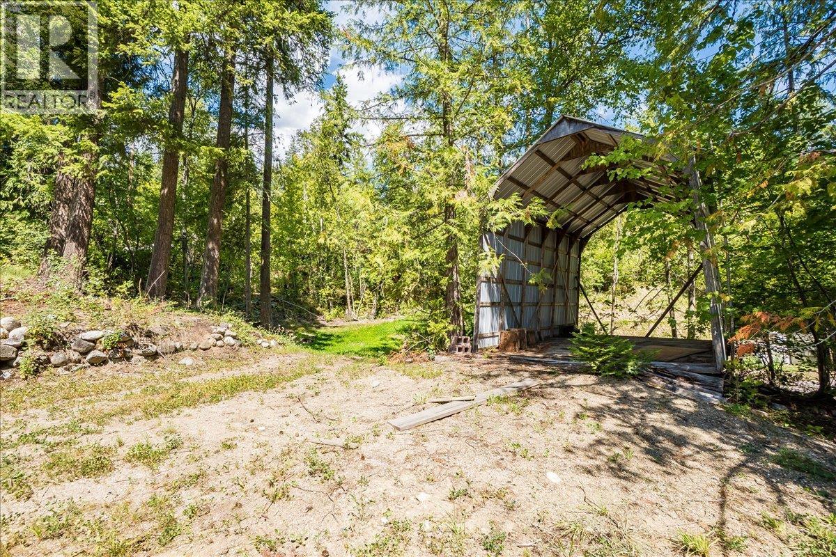 7691 Balfour Wharf Road, Balfour
