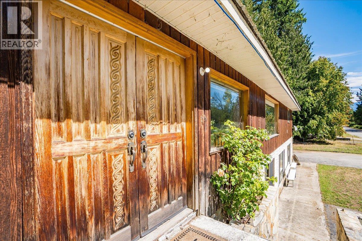 7691 Balfour Wharf Road, Balfour