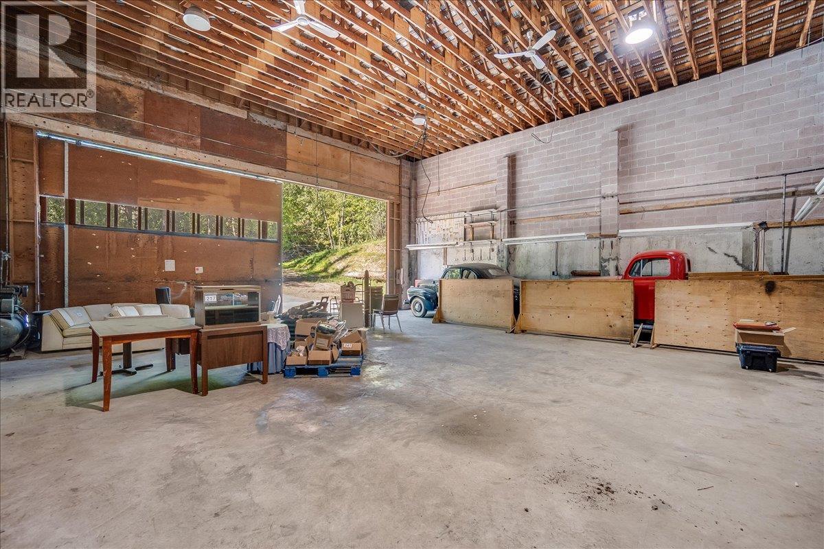 7691 Balfour Wharf Road, Balfour