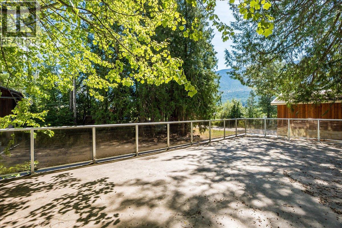 7691 Balfour Wharf Road, Balfour