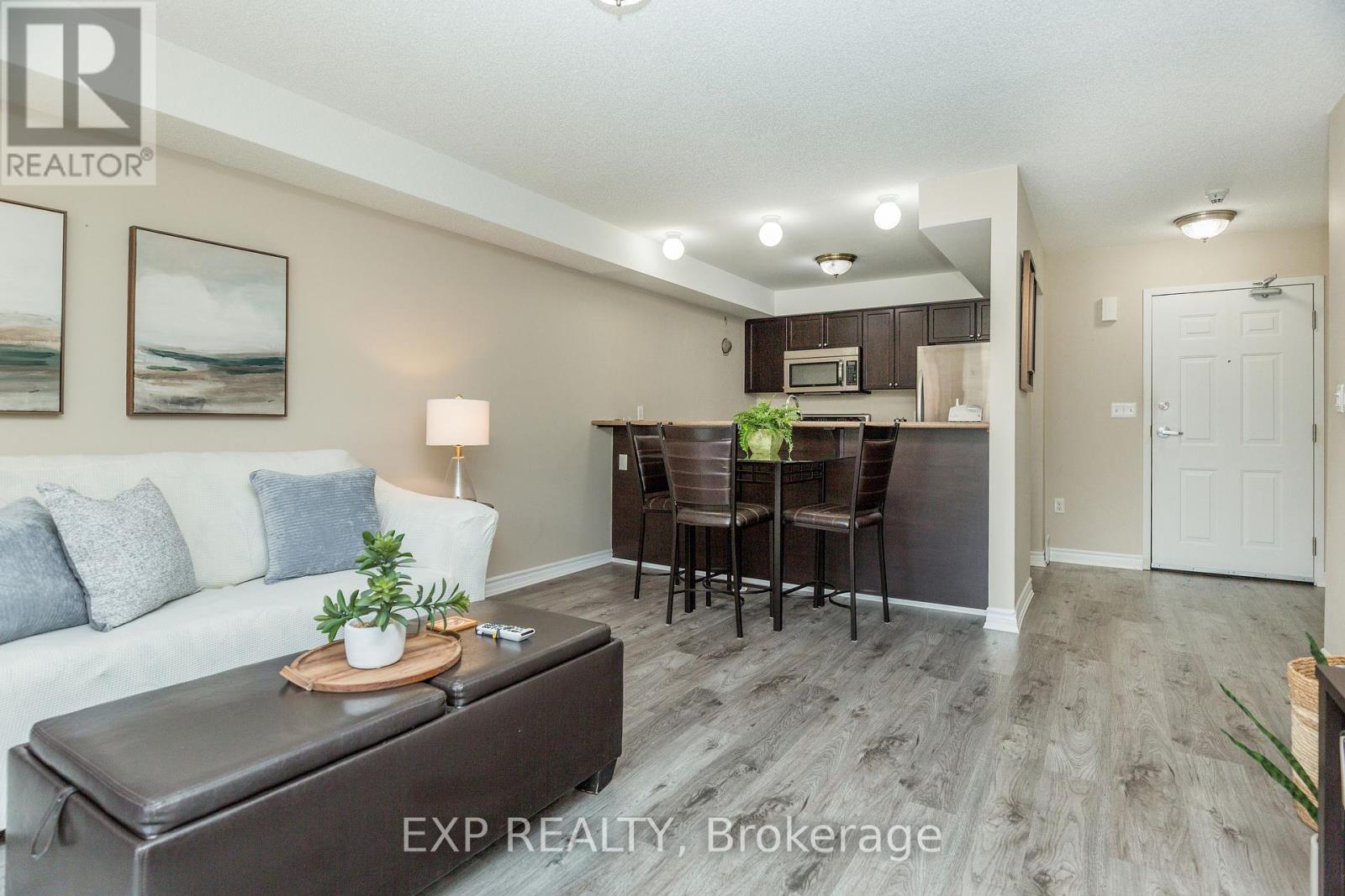 Photo 11 of 18 39 Coulter Street, Barrie ON