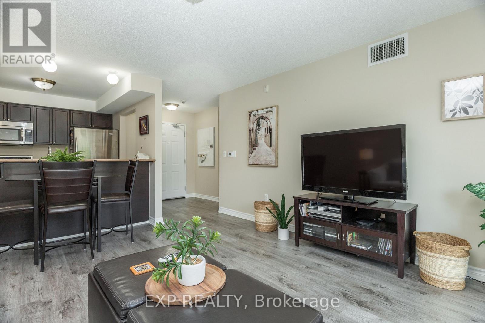 Photo 14 of 18 39 Coulter Street, Barrie ON