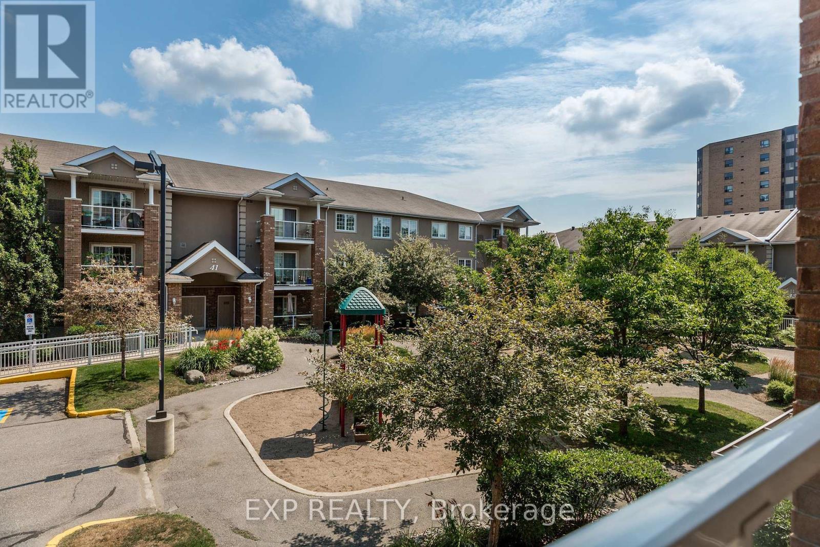 Photo 21 of 18 39 Coulter Street, Barrie ON