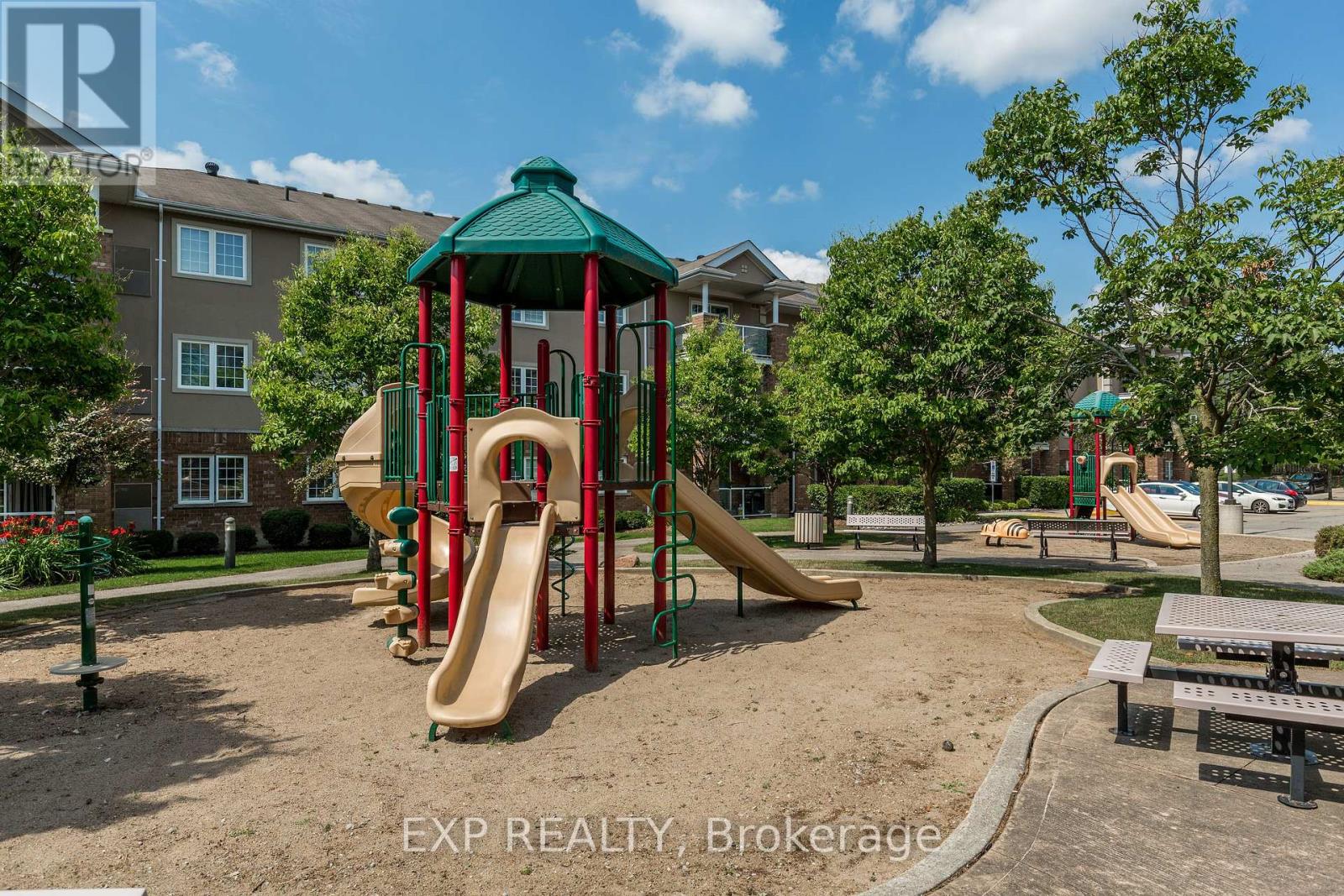 Photo 26 of 18 39 Coulter Street, Barrie ON