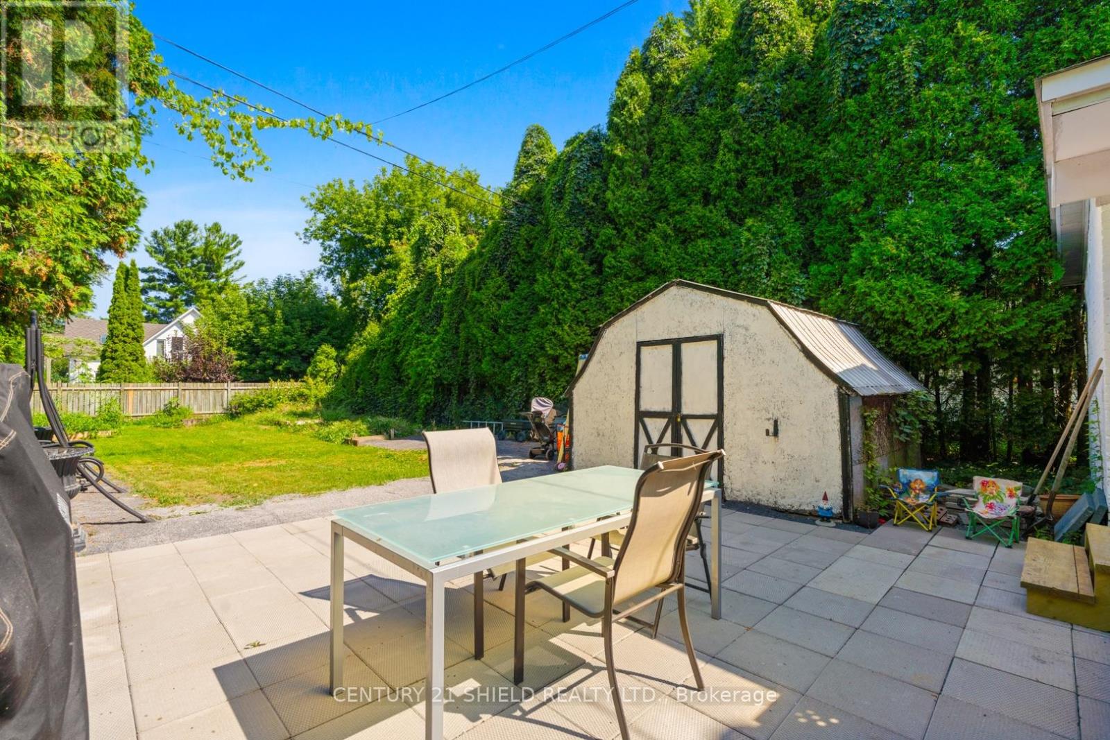 Photo 11 of 415 Water Street E, Cornwall ON