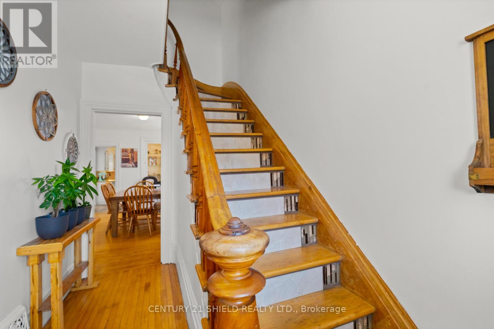 Photo 16 of 415 Water Street E, Cornwall ON