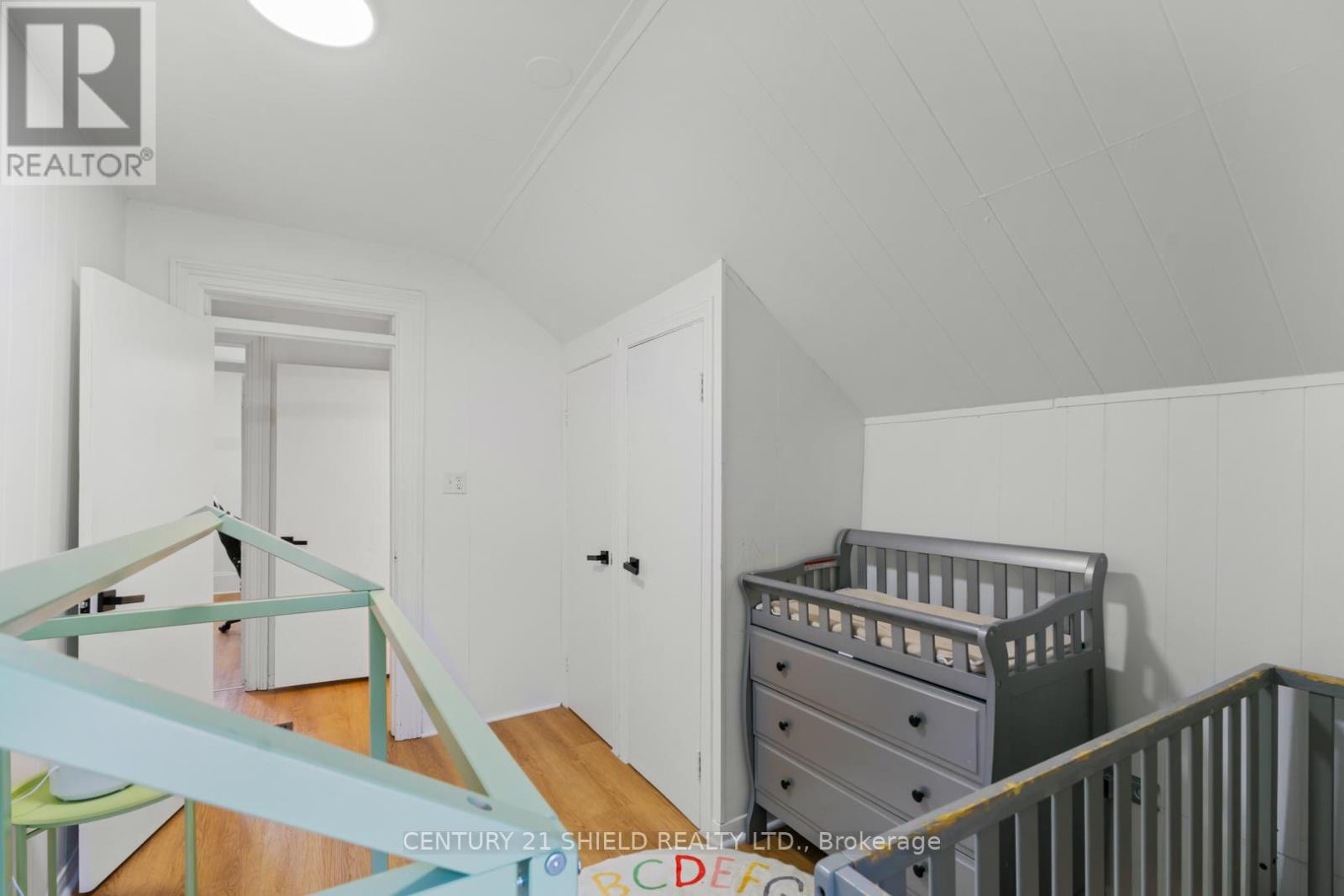 Photo 33 of 415 Water Street E, Cornwall ON