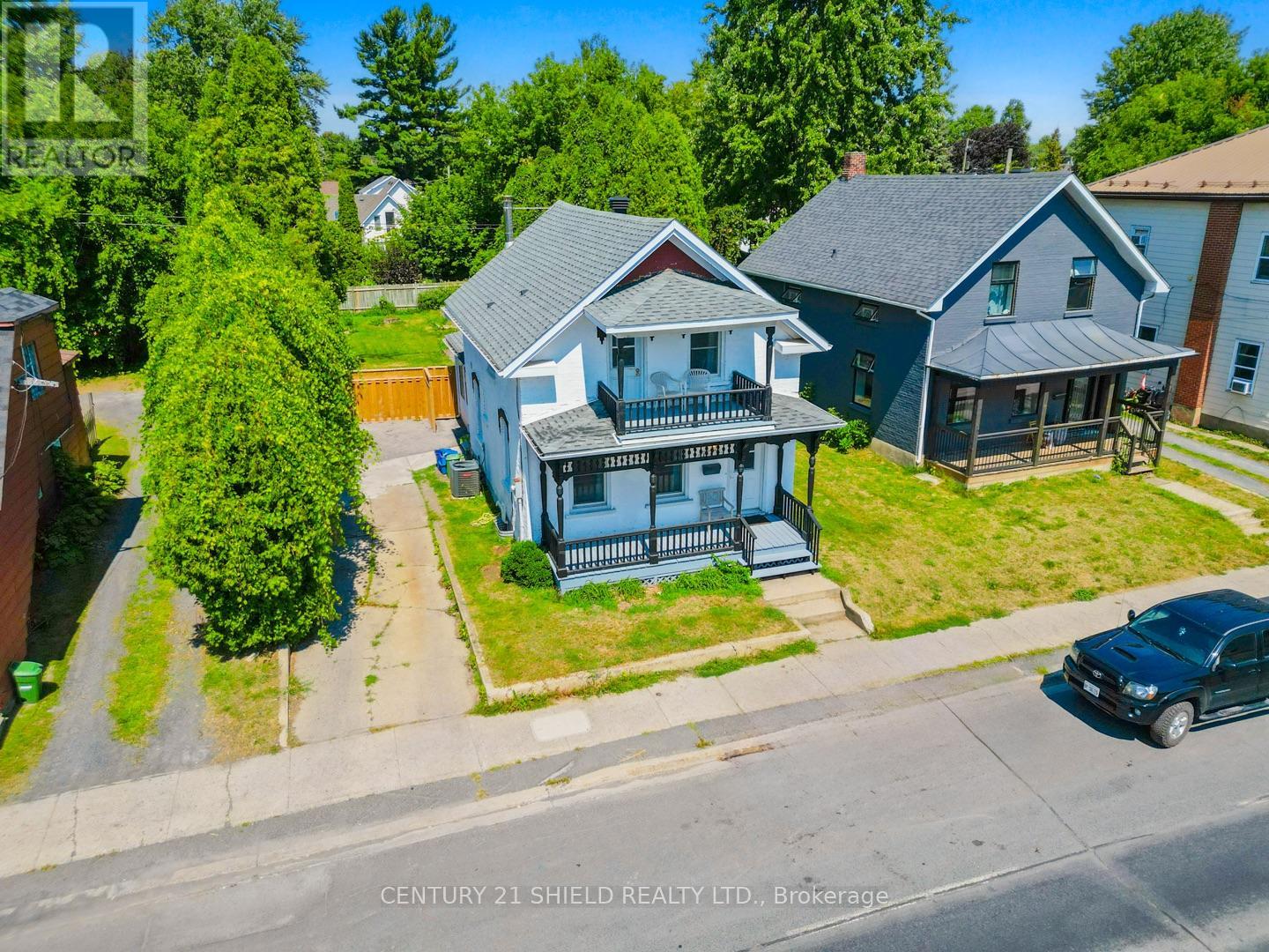 Photo 4 of 415 Water Street E, Cornwall ON