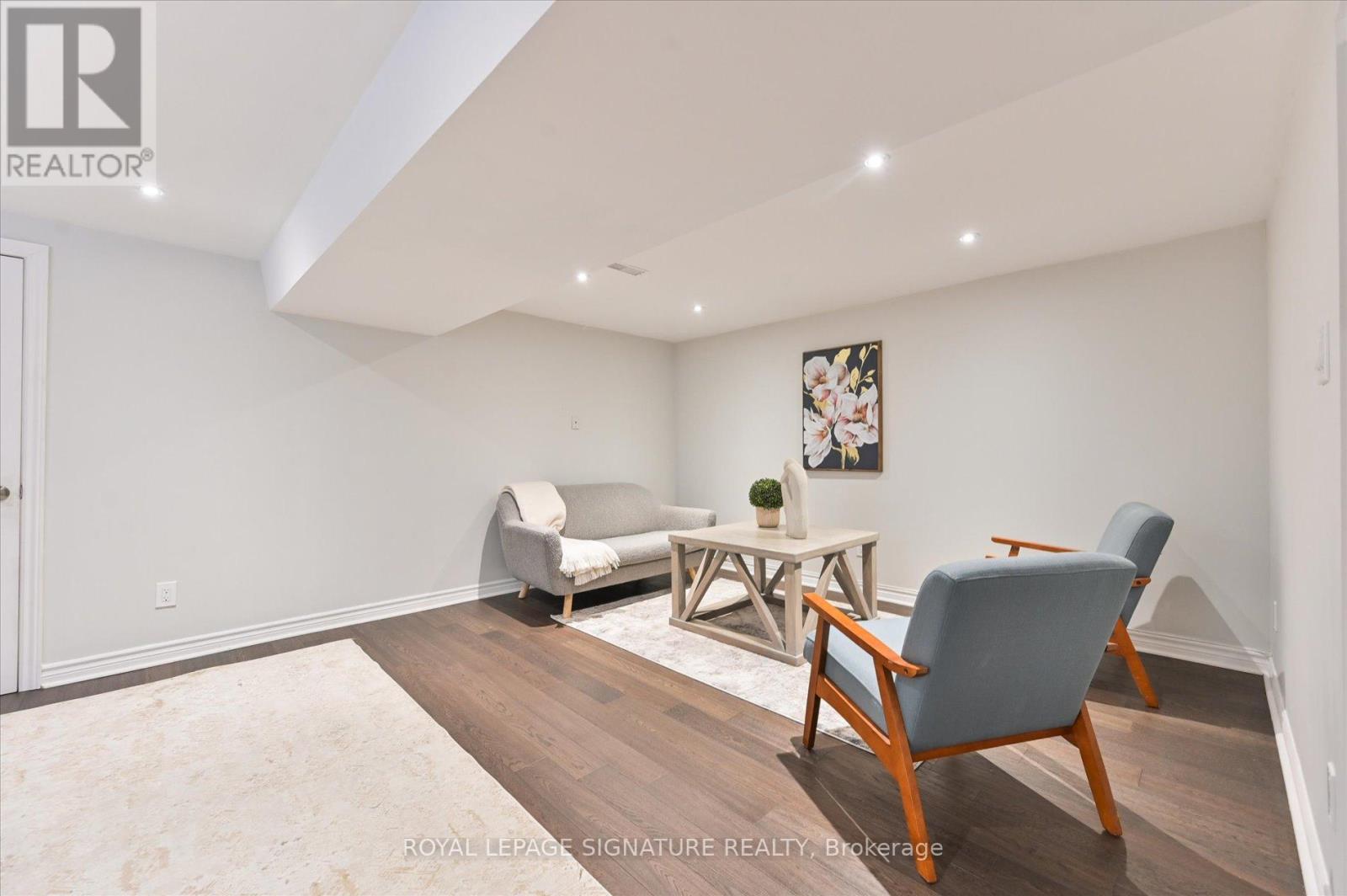 Photo 34 of 113 Carsbrooke Road, Toronto ON