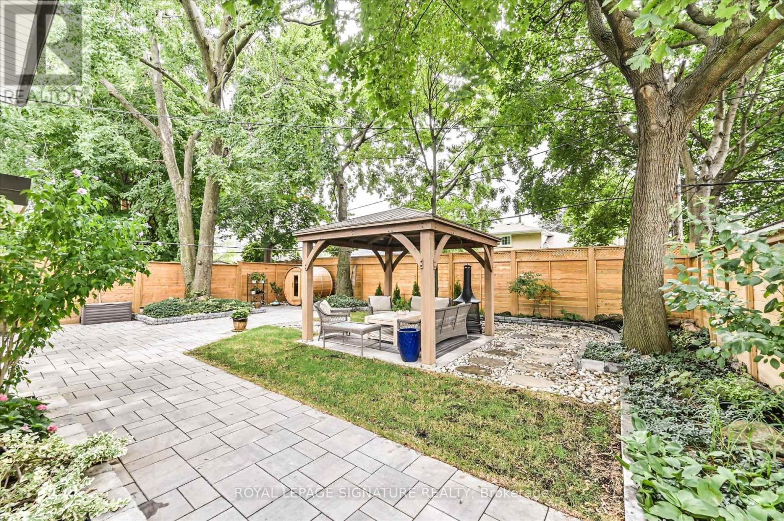 Photo 40 of 113 Carsbrooke Road, Toronto ON