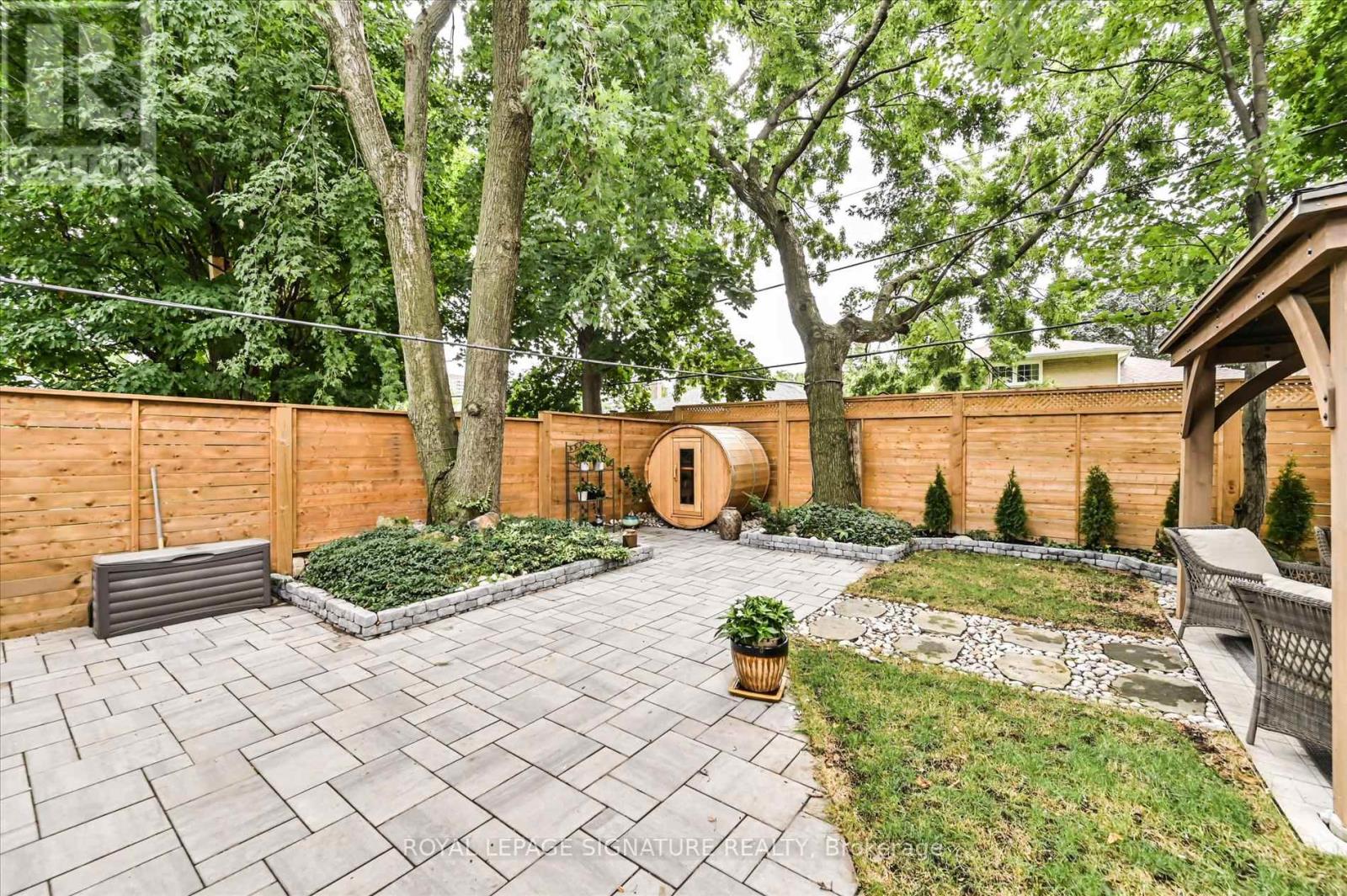 Photo 42 of 113 Carsbrooke Road, Toronto ON