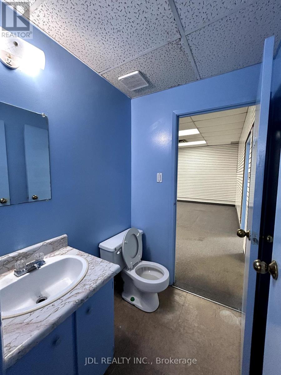Photo 14 of 7 1291 Matheson Boulevard E, Mississauga ON