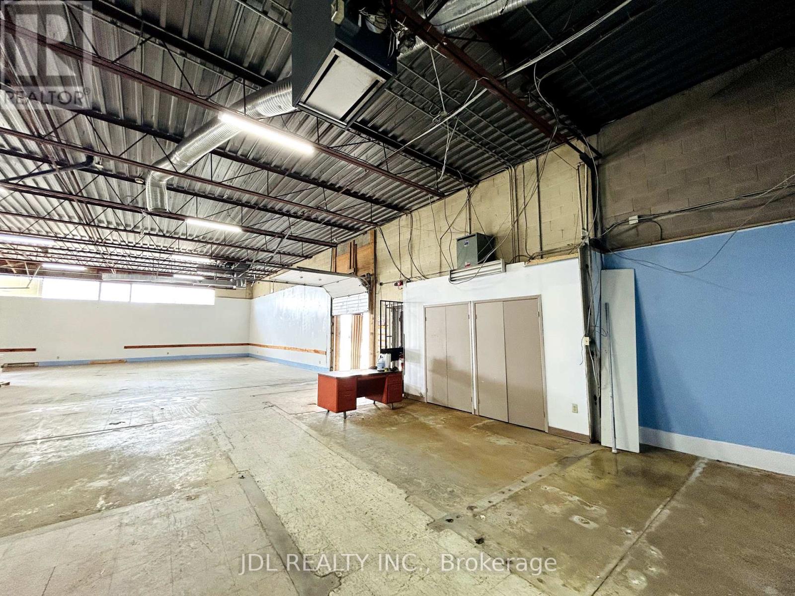 Photo 4 of 7 1291 Matheson Boulevard E, Mississauga ON