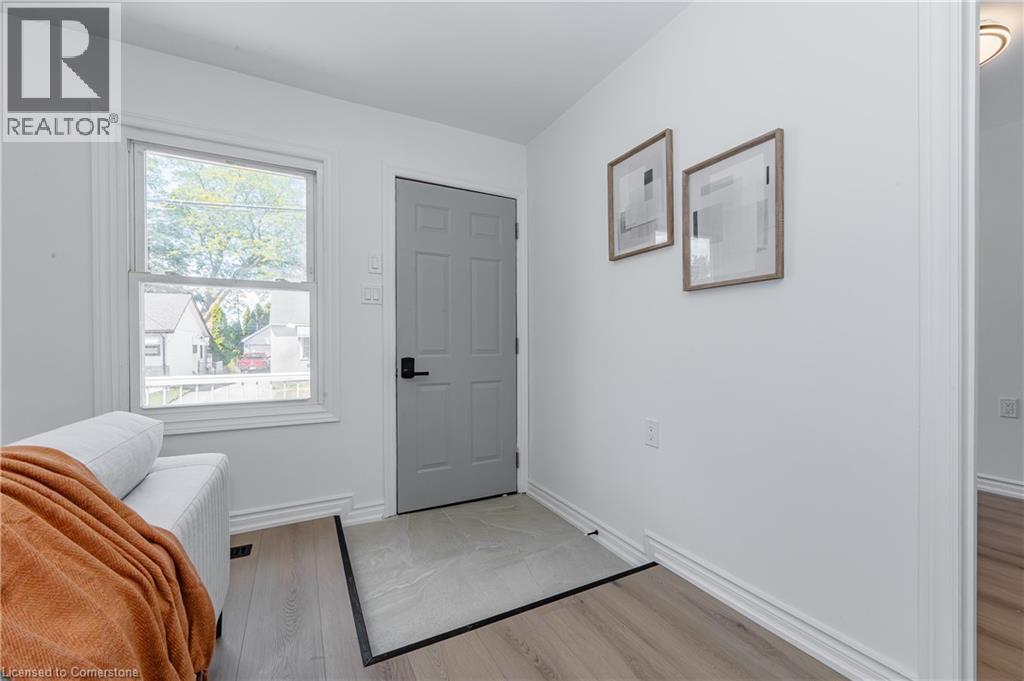 Photo 28 of 38 Parkview Road, St Catharines ON