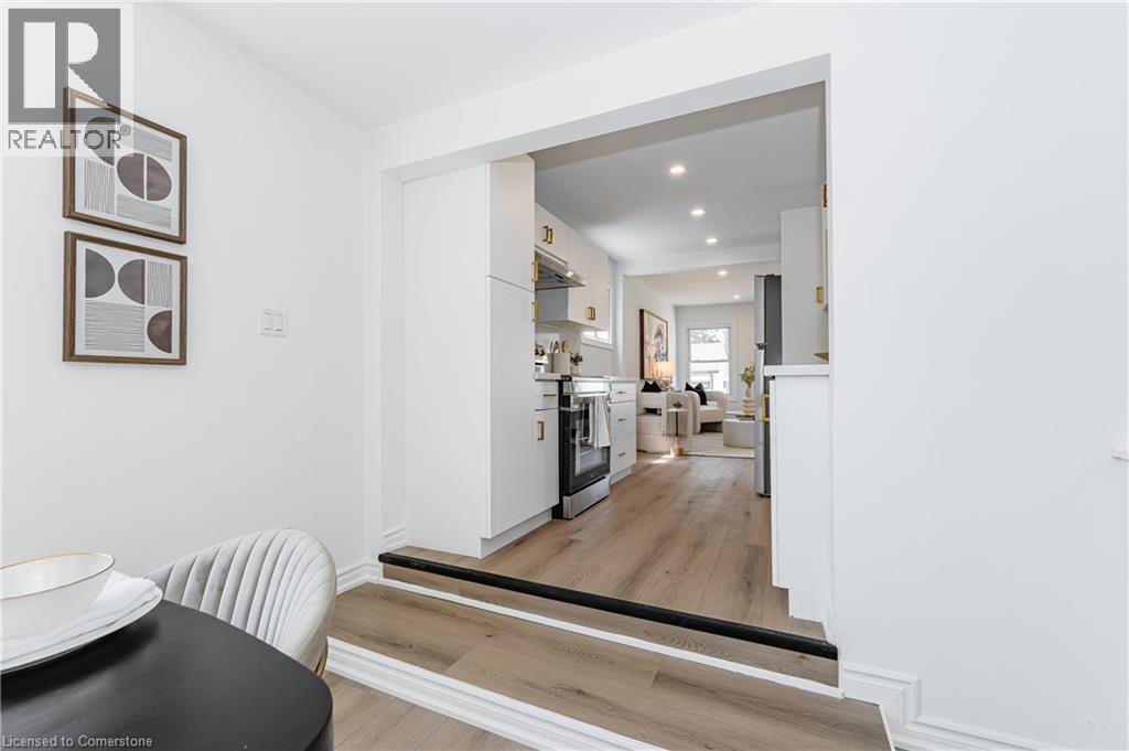 Photo 8 of 38 Parkview Road, St Catharines ON