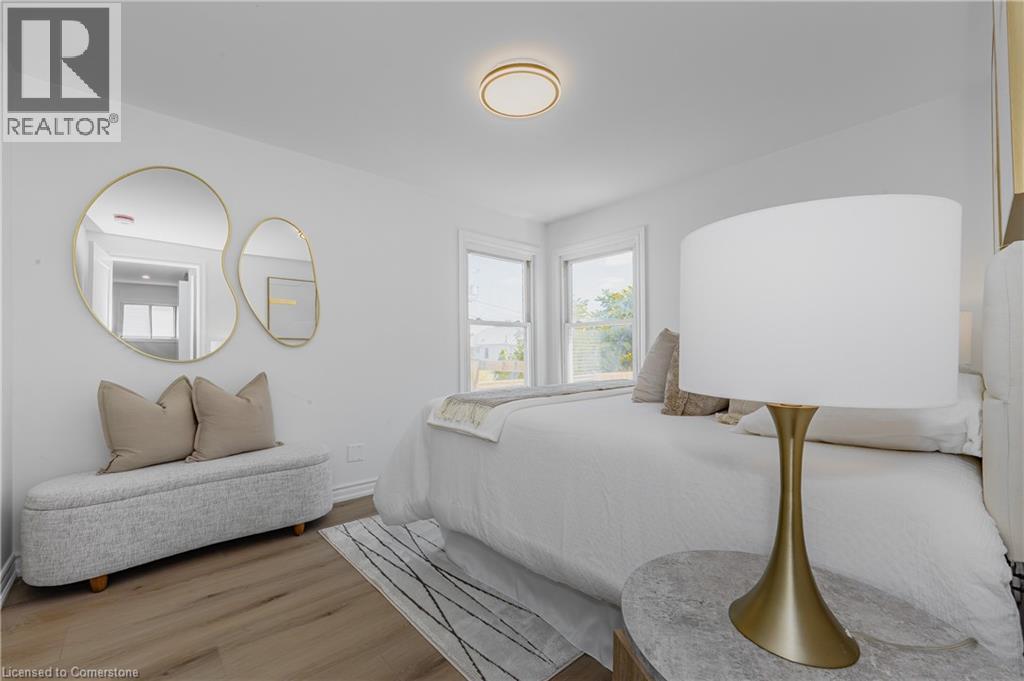 Photo 21 of 38 Parkview Road, St Catharines ON
