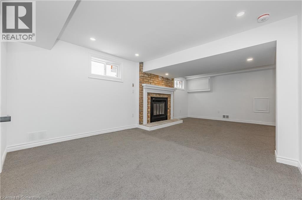 Photo 2 of 38 Parkview Road, St Catharines ON