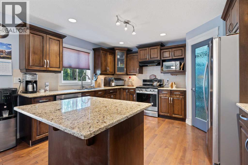 Photo 4 of 2605 57 Street, Camrose AB