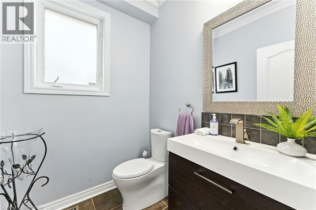 Photo 38 of 2465 Whistling Springs Crescent, Oakville ON