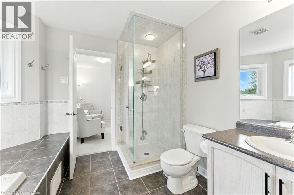 Photo 3 of 2465 Whistling Springs Crescent, Oakville ON