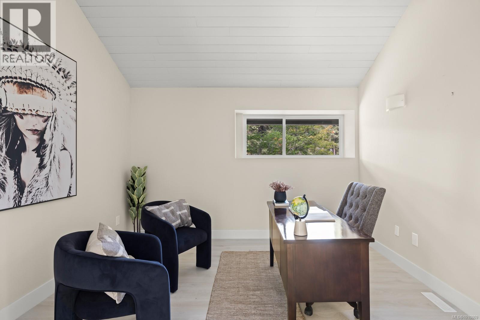 Photo 18 of 969 Sunnywood Crt, Saanich BC