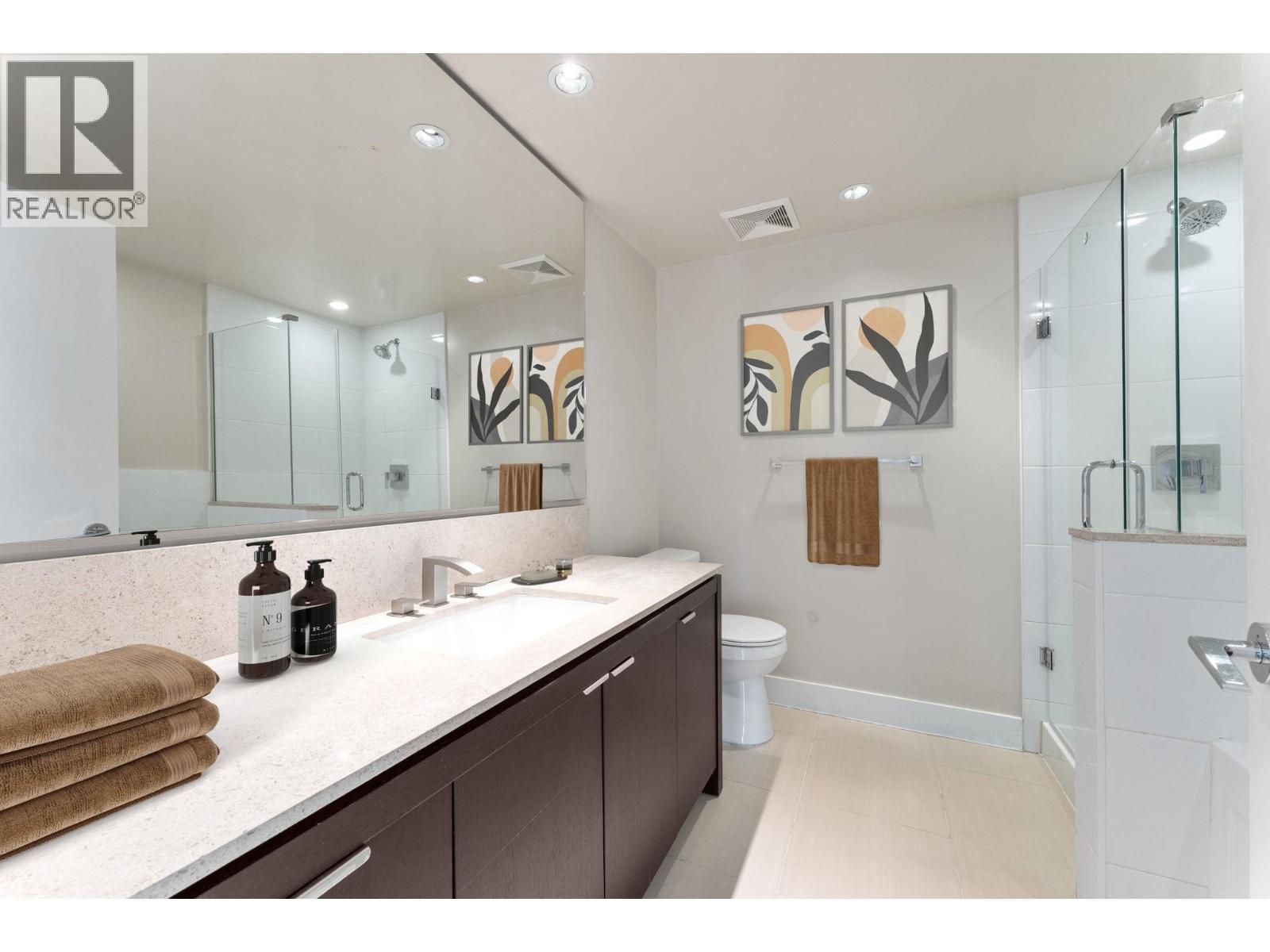 Photo 10 of 906 158 W 13 Th Street, North Vancouver BC