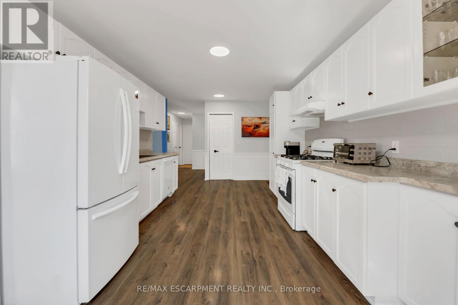 Photo 24 of 4473 Christopher Court, Lincoln ON
