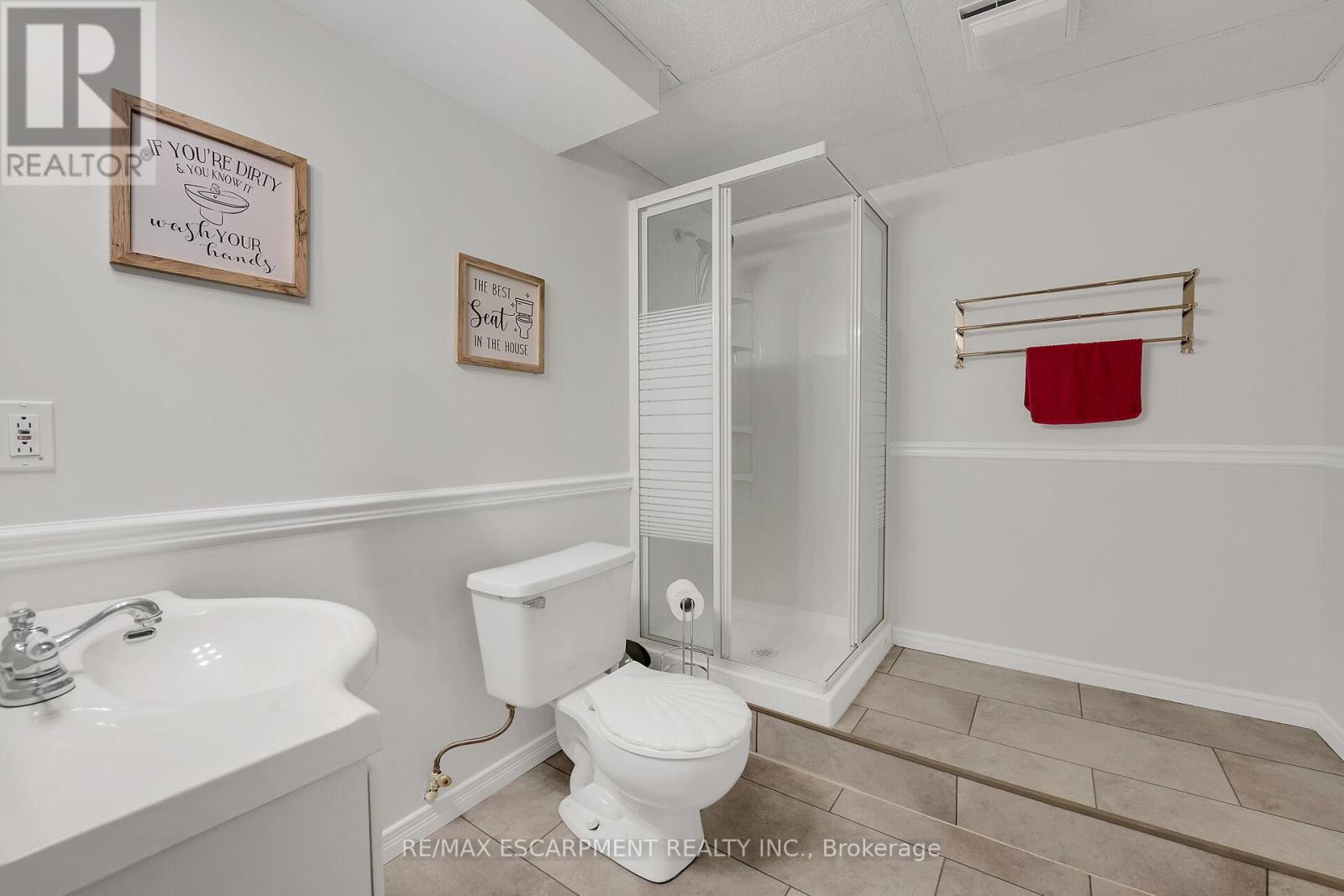 Photo 16 of 4473 Christopher Court, Lincoln ON