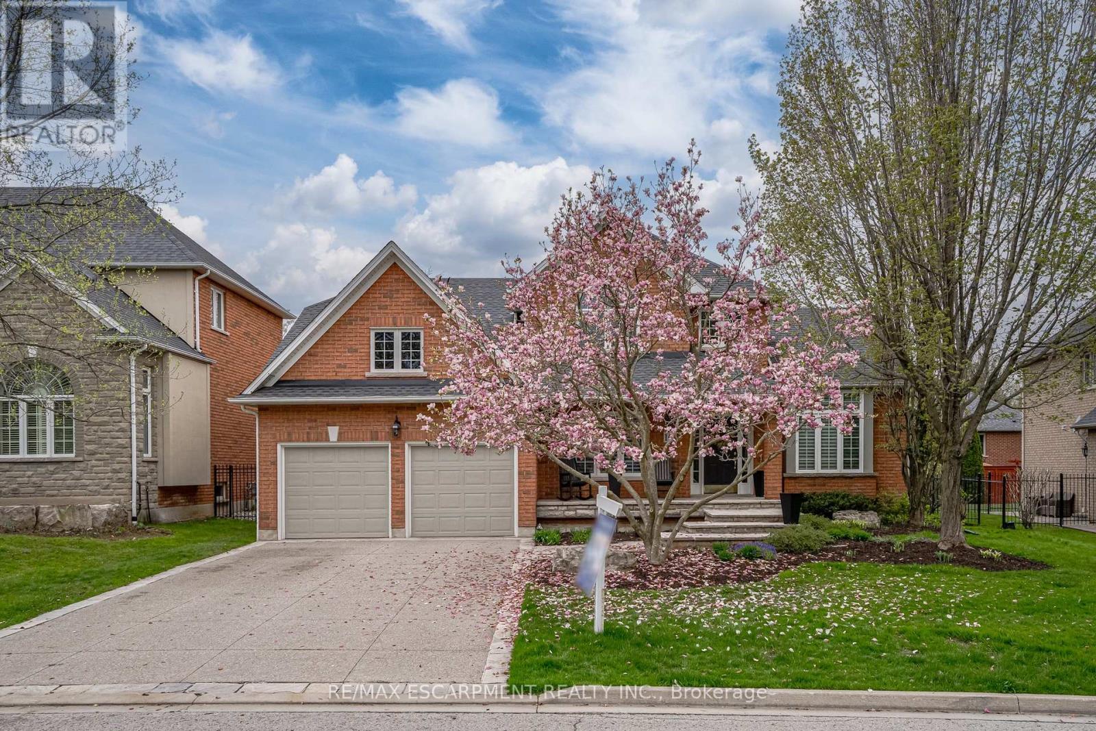 Photo 41 of 148 Foxridge Drive, Hamilton ON