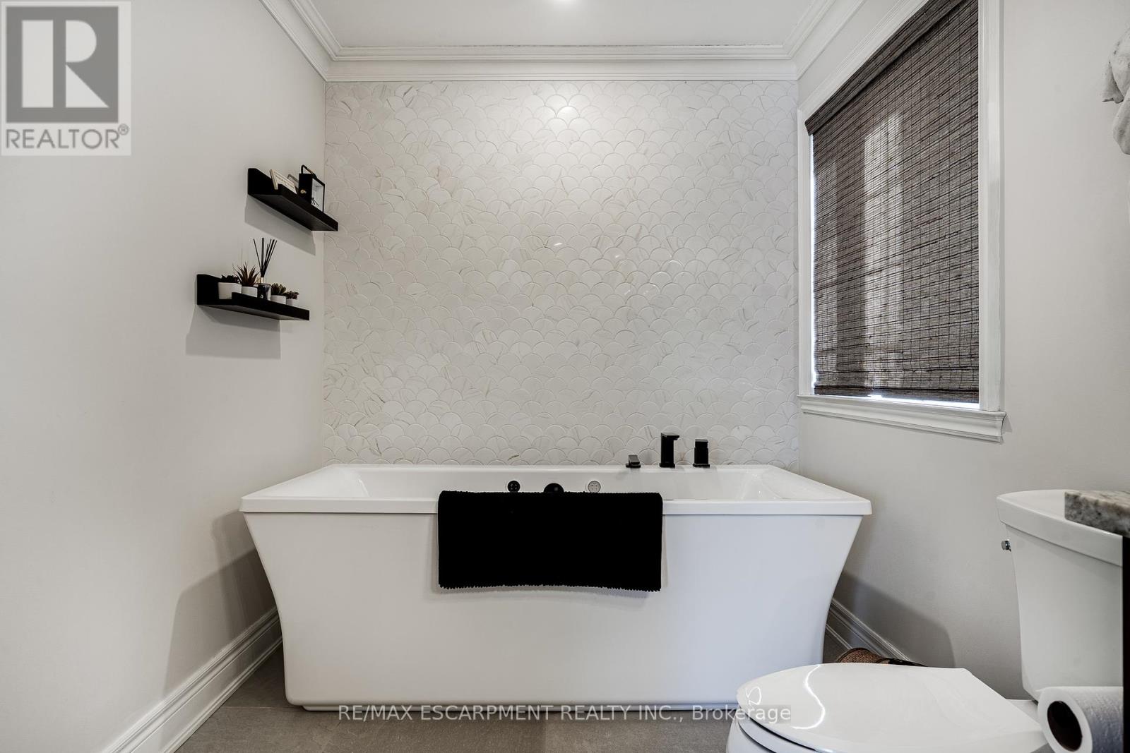 Photo 26 of 148 Foxridge Drive, Hamilton ON