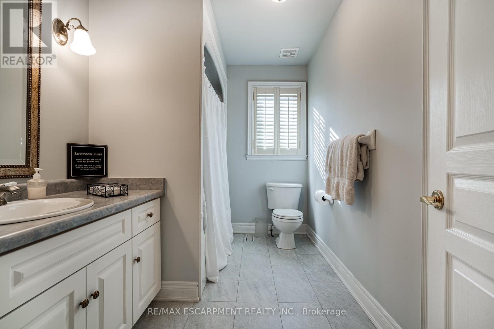 Photo 38 of 148 Foxridge Drive, Hamilton ON