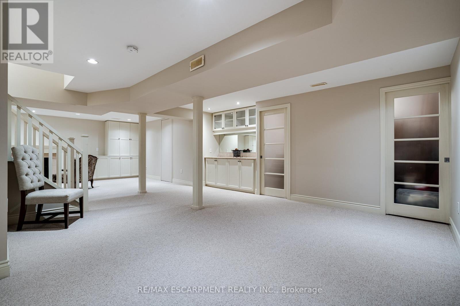 Photo 18 of 148 Foxridge Drive, Hamilton ON
