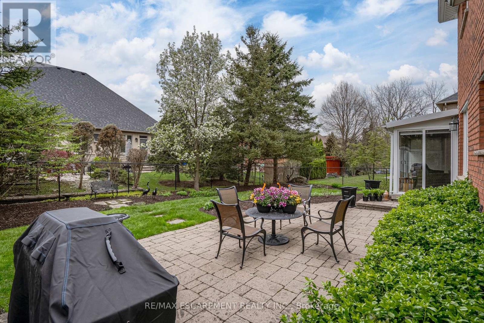 Photo 15 of 148 Foxridge Drive, Hamilton ON