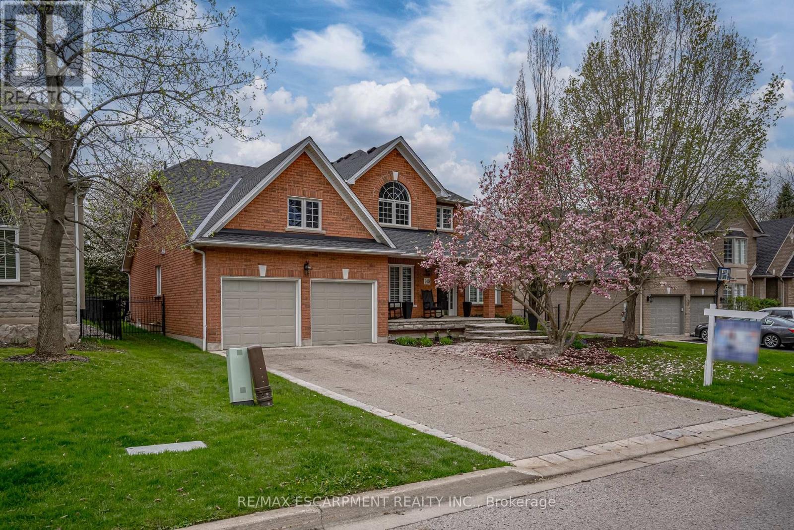 Photo 8 of 148 Foxridge Drive, Hamilton ON