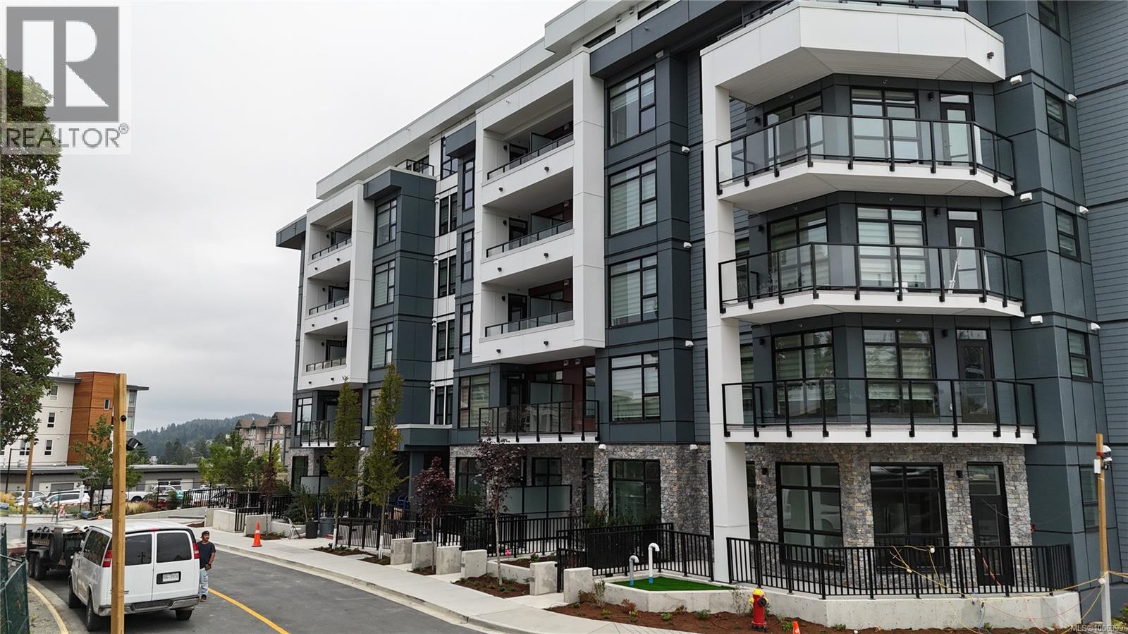 Photo 10 of 103 6320 Sentinal Dr, Nanaimo BC