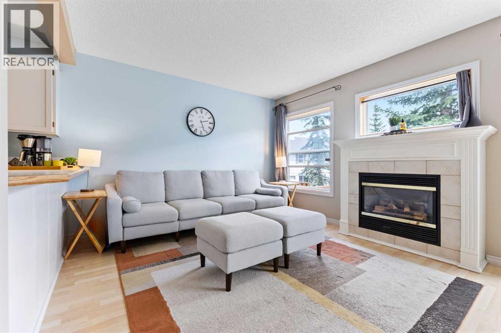 Photo 29 of 60 Country Hills Villas Nw, Calgary AB