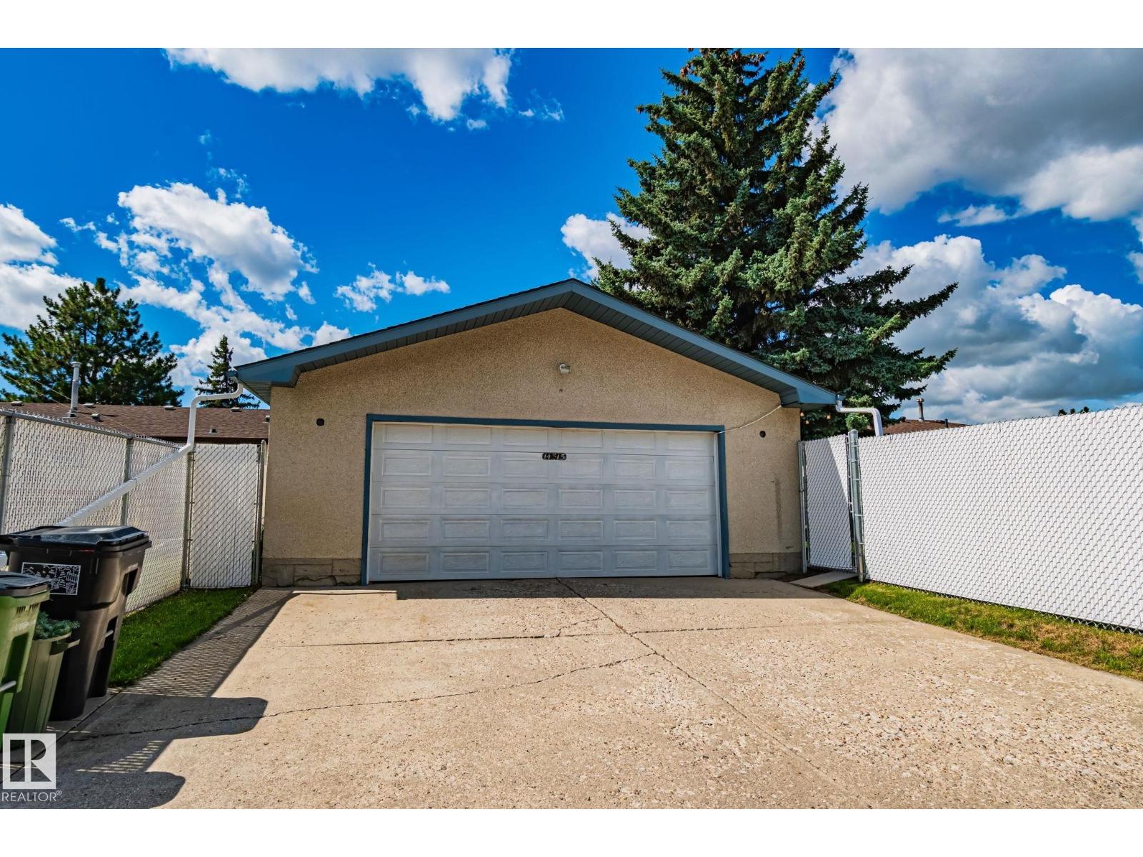 Photo 40 of 14815 96 St Nw, Edmonton AB
