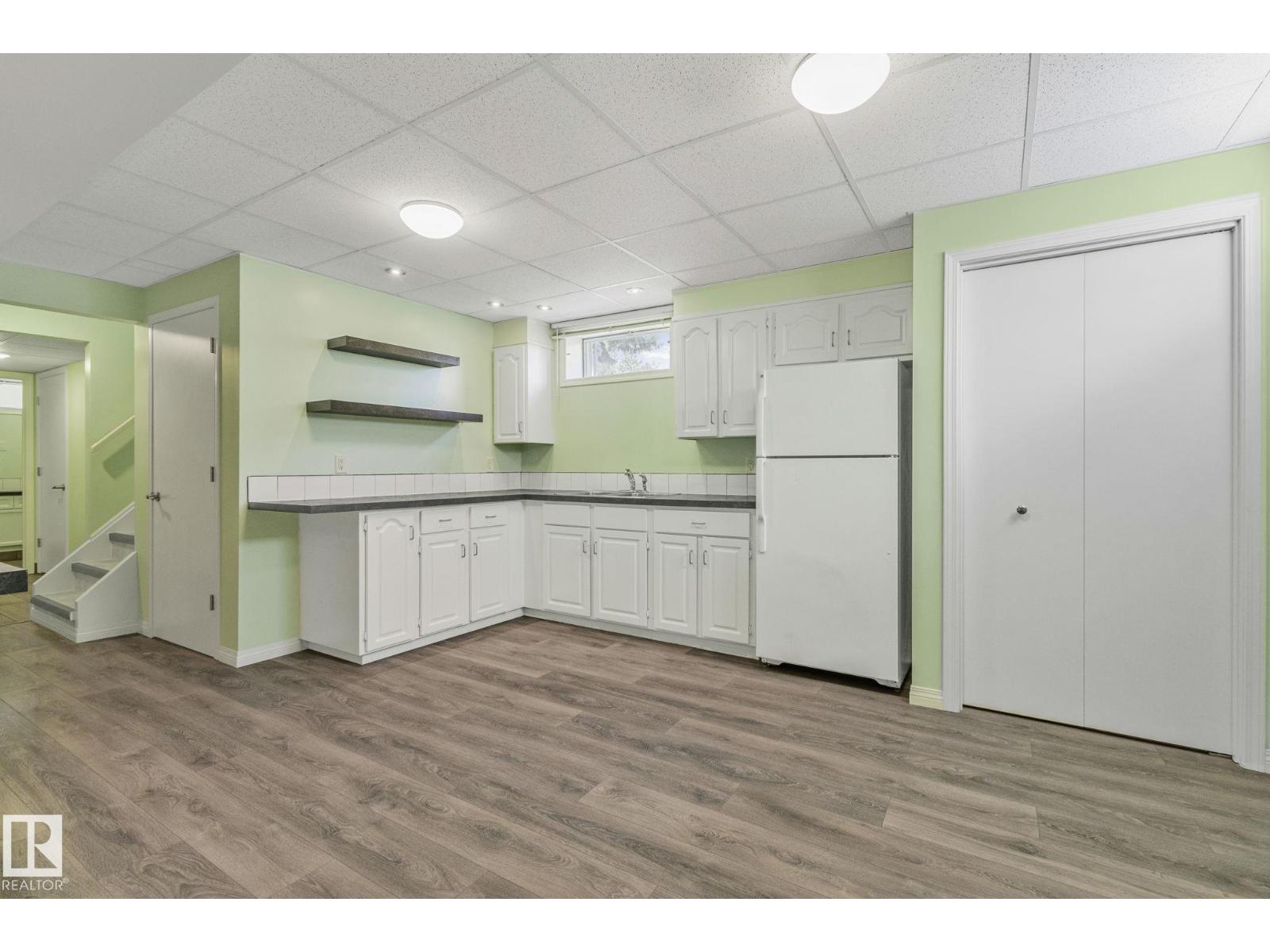 Photo 19 of 14815 96 St Nw, Edmonton AB